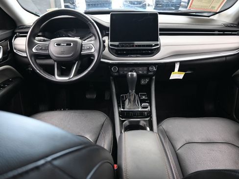 Certified 2022 Jeep Compass Limited image 36