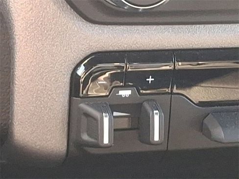 Used 2023 RAM 3500 Tradesman w/ Chrome Appearance Group image 24