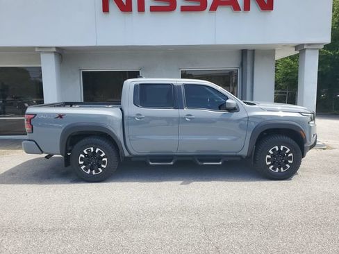 Used 2022 Nissan Frontier Pro-X RWD image 7