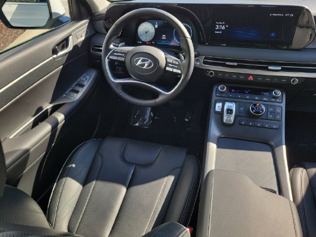 Used 2025 Hyundai Palisade Limited AWD/4WD image 17