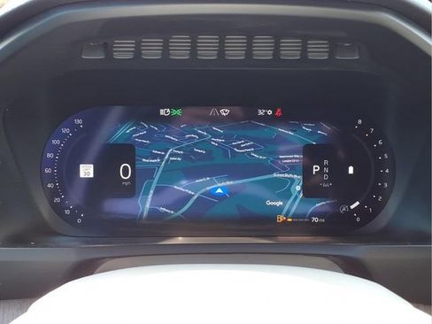 Used 2024 Volvo XC90 B6 Plus w/ Protection Package Premier AWD/4WD image 12