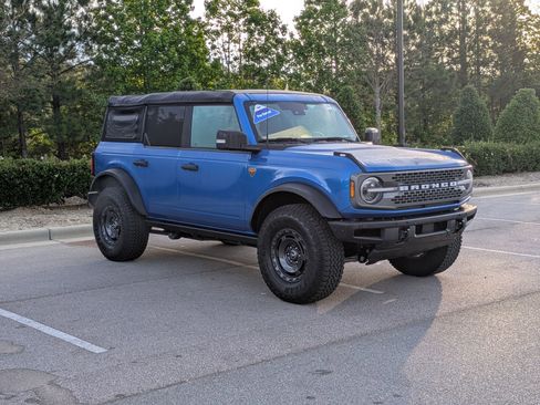Certified 2025 Ford Bronco Badlands AWD/4WD image 1