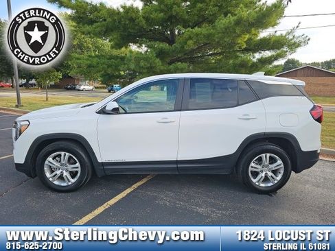 Used 2024 GMC Terrain SLE image 8