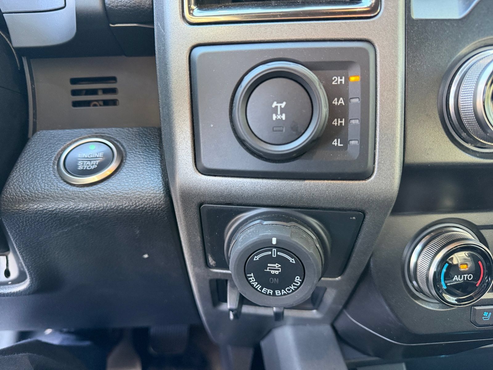 Used 2019 Ford F150 Raptor w/ Equipment Group 802A Luxury AWD/4WD image 28