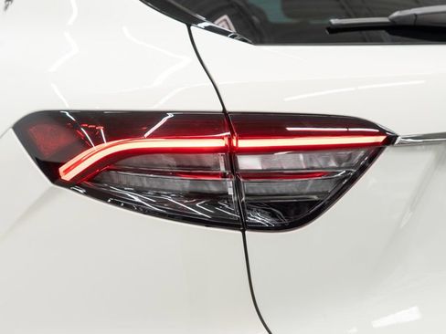 Used 2022 Maserati Levante GT AWD/4WD image 46