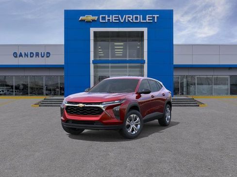 New 2026 Chevrolet Trax LS FWD image 32