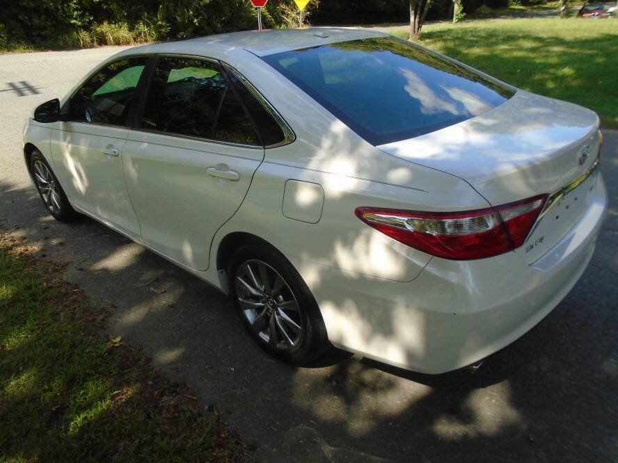 Used 2016 Toyota Camry XLE FWD image 7