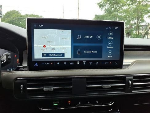 Used 2023 Lincoln Corsair AWD w/ Equipment Group 101A image 22