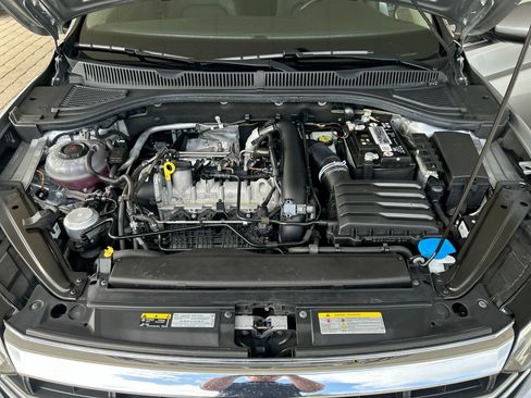 Certified 2021 Volkswagen Jetta SE w/ SE Cold Weather Package FWD image 42