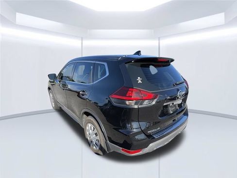 Used 2020 Nissan Rogue S FWD image 8