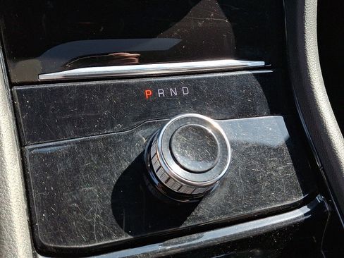 Used 2023 Jeep Grand Cherokee L Laredo image 16