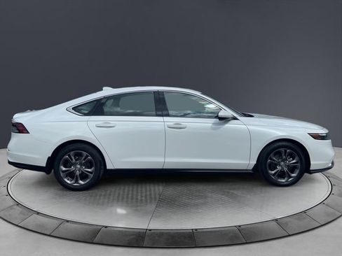 Certified 2023 Honda Accord EX image 6