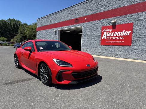 Used 2023 Subaru BRZ Limited RWD image 1