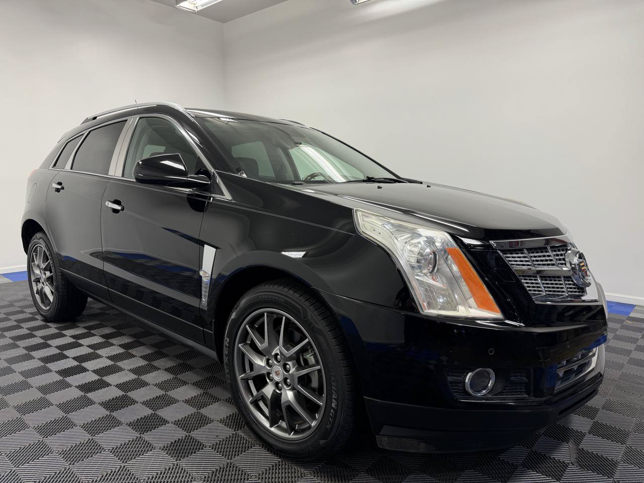 Used 2012 Cadillac SRX Premium FWD image 1