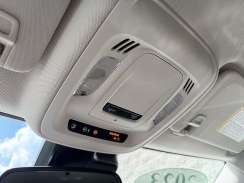 Used 2023 Buick Envision Preferred FWD image 19