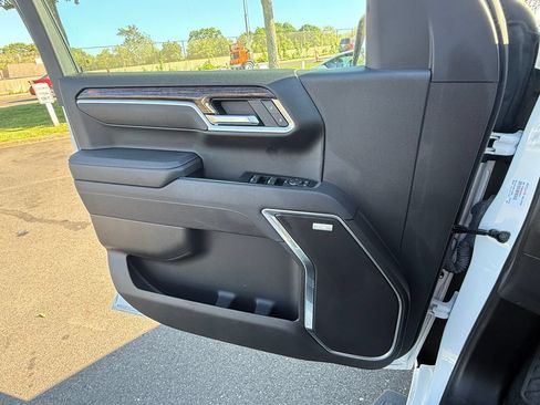 Used 2025 GMC Sierra 1500 Elevation w/ Preferred Package AWD/4WD image 28