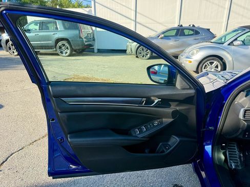 Used 2019 Honda Accord Sport image 15