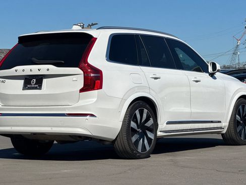 Used 2024 Volvo XC90 T8 Ultimate w/ Lounge Package AWD/4WD image 2