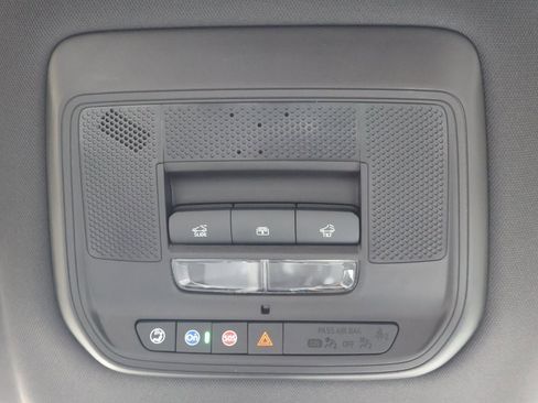 New 2026 Chevrolet Equinox EV LT image 28