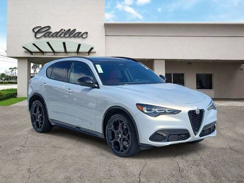 Used 2025 Alfa Romeo Stelvio Sprint w/ Veloce Package AWD/4WD image 7