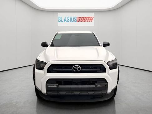 Used 2025 Toyota 4Runner SR5 AWD/4WD image 8