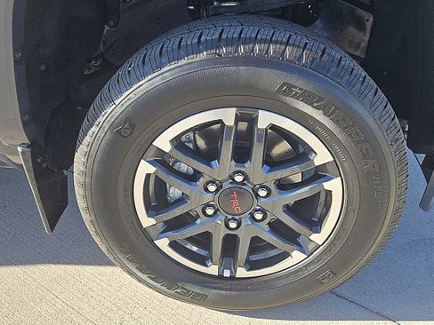 Used 2024 Toyota Tacoma TRD Sport image 2