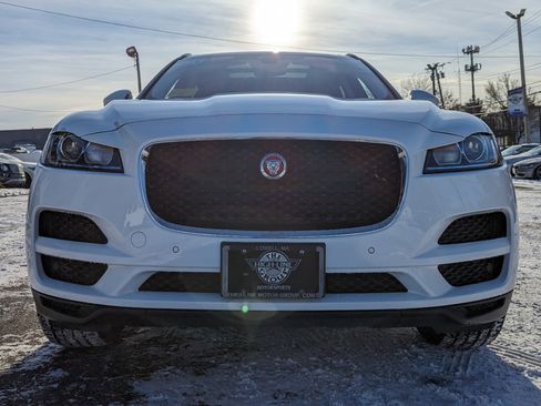 Used 2020 Jaguar F-PACE Premium image 4