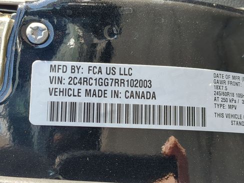 Used 2024 Chrysler Pacifica Limited image 37