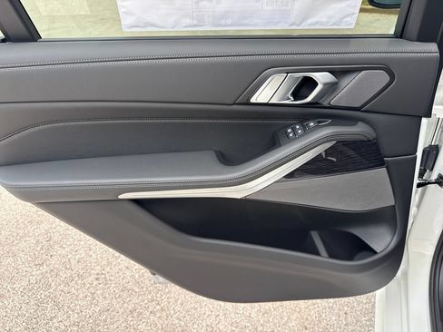 Used 2027 BMW X7 xDrive40i w/ Executive Package AWD/4WD image 24