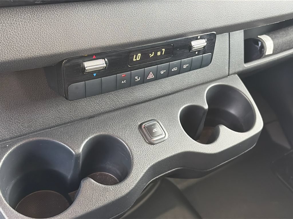 Used 2024 Mercedes-Benz Sprinter 3500 image 18