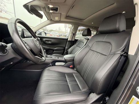 Used 2023 Honda HR-V EX-L image 11