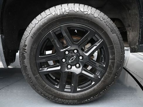 Used 2022 Chevrolet Silverado 1500 RST AWD/4WD image 10