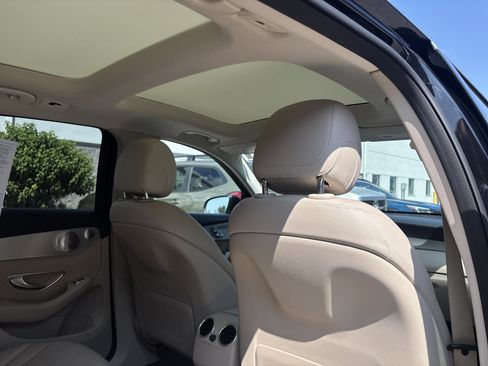 Used 2019 Mercedes-Benz GLC 300 4MATIC image 12