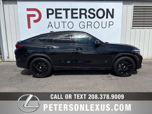 Used 2023 BMW X6 xDrive40i w/ Premium Package image 3