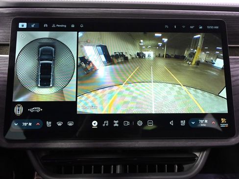 Used 2023 Rivian R1S Adventure AWD/4WD image 32