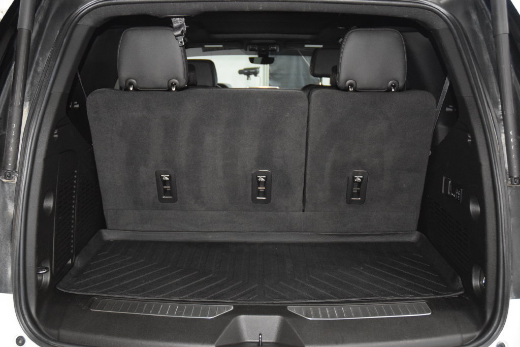 Used 2022 Chevrolet Tahoe High Country AWD/4WD image 27