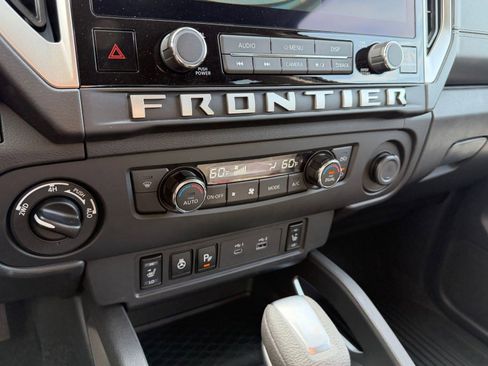 Certified 2026 Nissan Frontier SV w/ All-Weather Content Package AWD/4WD image 18