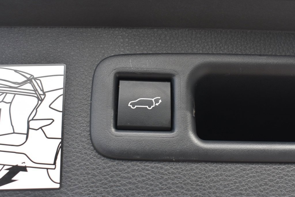 Used 2024 Toyota Highlander XLE AWD/4WD image 29