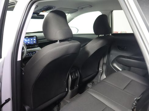 Used 2025 Hyundai Kona SEL FWD image 37