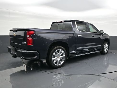 Used 2024 Chevrolet Silverado 1500 High Country w/ High Country Premium Package AWD/4WD image 5