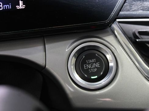 Used 2025 Chevrolet Trax LT image 23