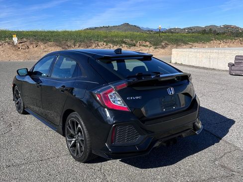 Used 2018 Honda Civic Sport image 6