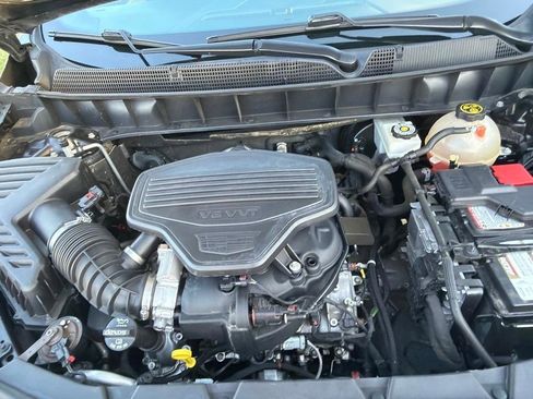 Used 2018 Cadillac XT5 Luxury w/ Driver Awareness Package image 43