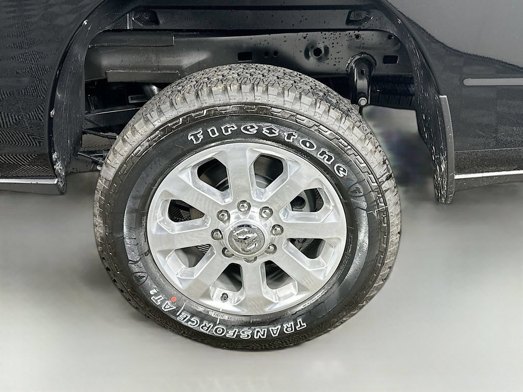 New 2026 RAM 2500 Laramie AWD/4WD image 17