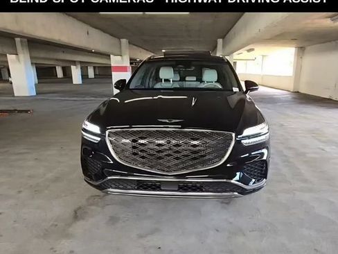Used 2026 Genesis GV70 2.5T Advanced AWD/4WD image 2