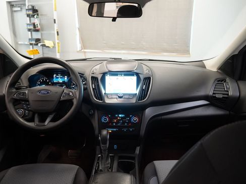 Used 2019 Ford Escape SE FWD image 17