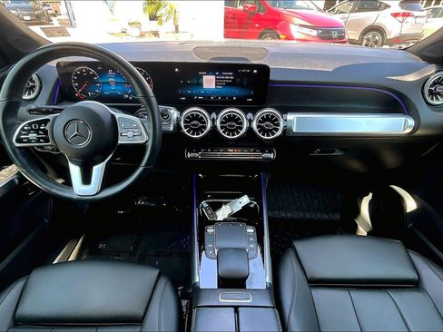 Used 2023 Mercedes-Benz GLB 250 4MATIC image 15