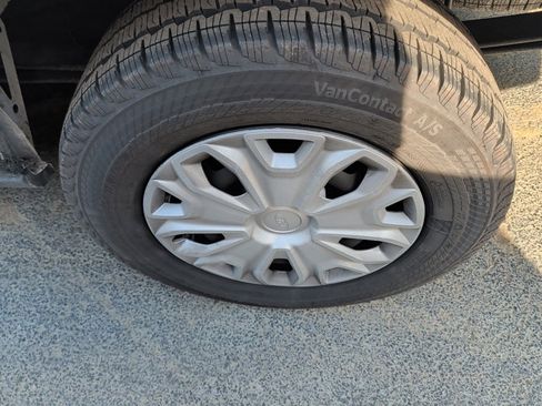 Used 2024 Ford Transit 350 XLT image 6