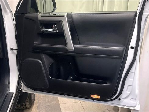 Used 2024 Toyota 4Runner SR5 image 12