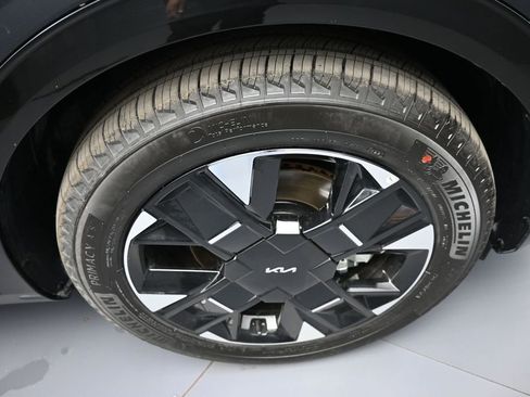 New 2026 Kia Sportage SX FWD image 13